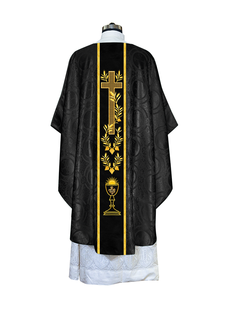 Gothic Chasuble with adorned embroidery