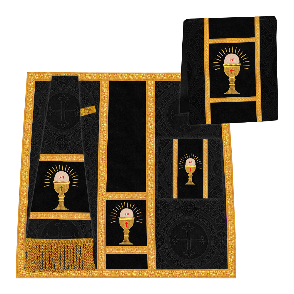 Vestimenta con espalda de violín y motivo bordado 