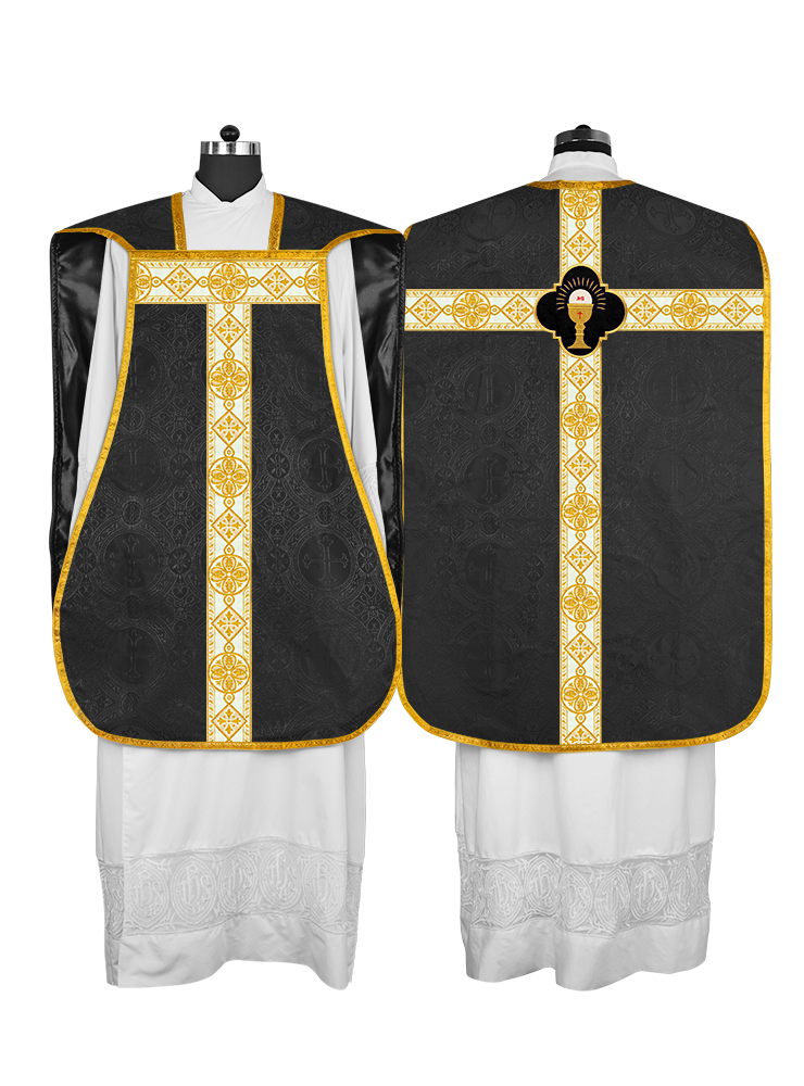 Vestimenta con espalda de violín y motivo bordado 