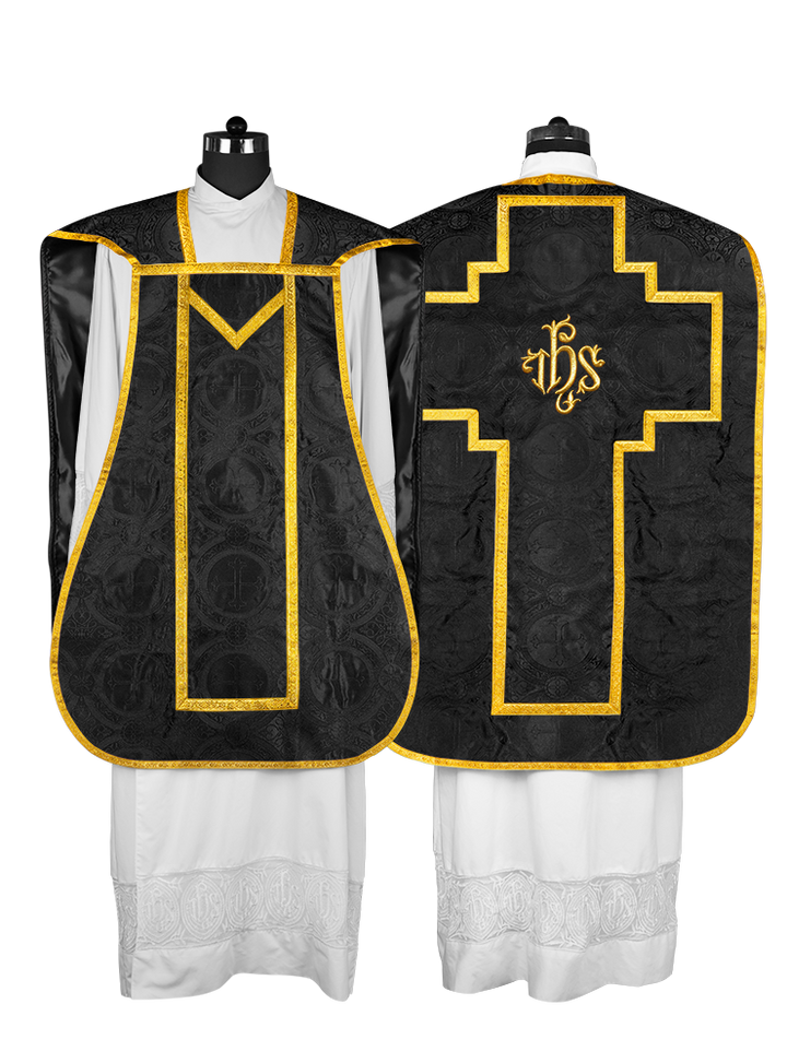 Roman Chasuble with adorned motif