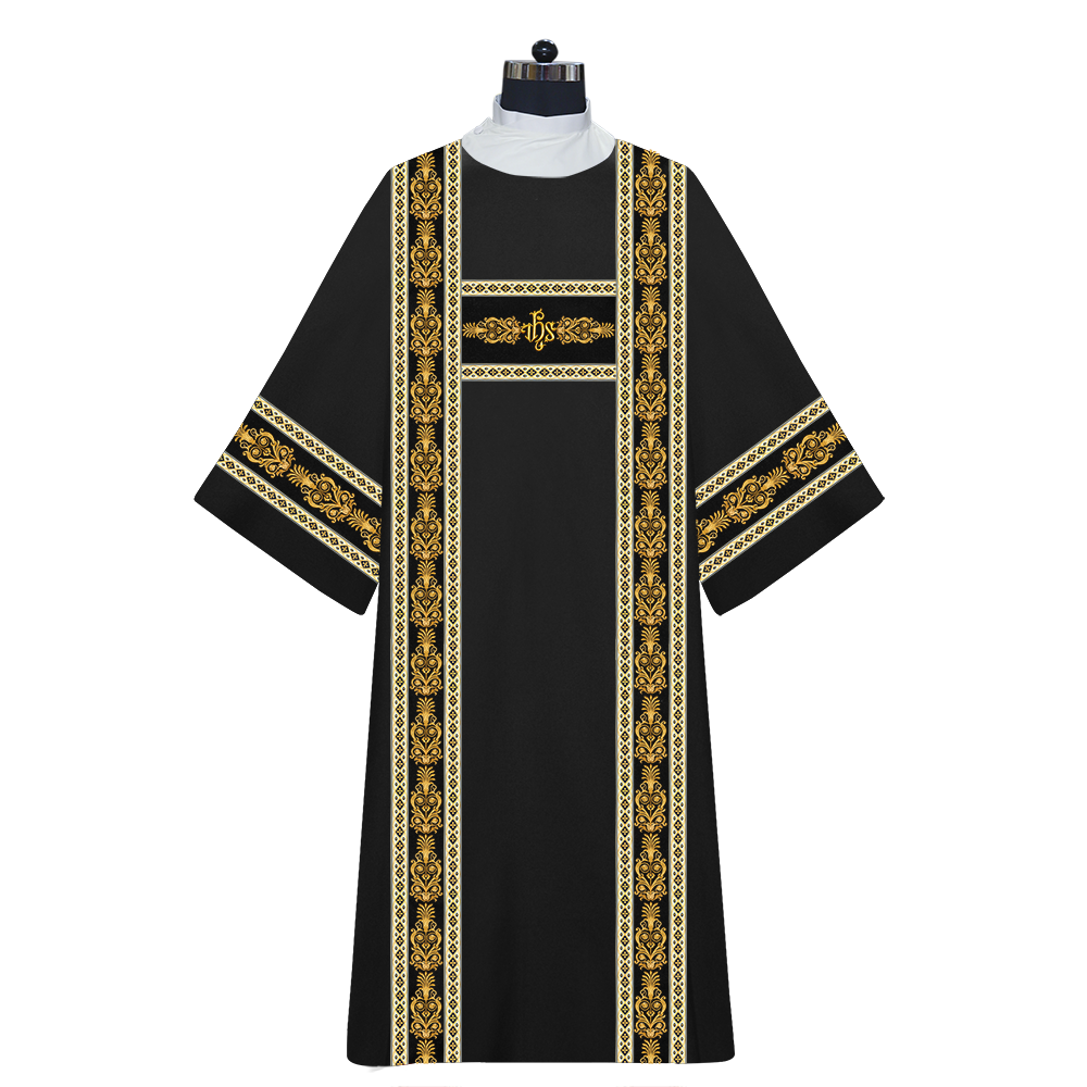 Dalmatics Vestments With Embroidered motifs