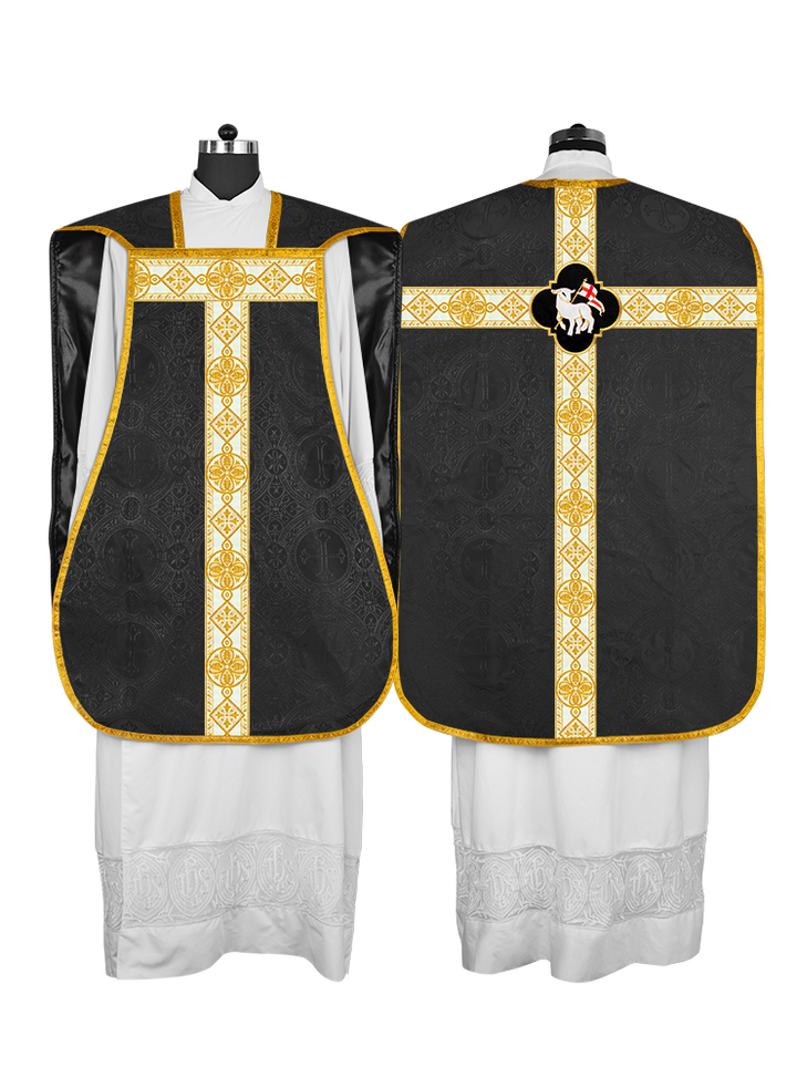 Vestimenta con espalda de violín y motivo bordado 