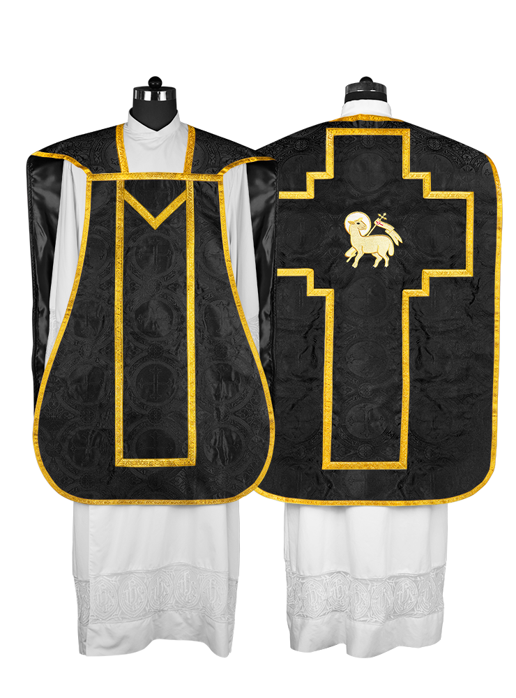 Roman Chasuble with adorned motif