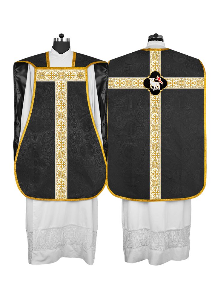 Vestimentas con espalda de violín con motivo y cruz Orphrey