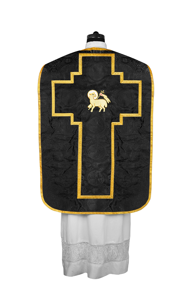 Roman Chasuble with adorned motif
