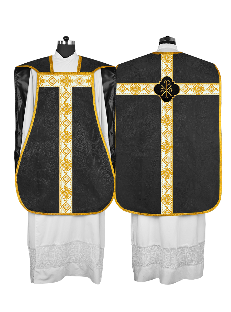 Vestimenta con espalda de violín y motivo bordado 