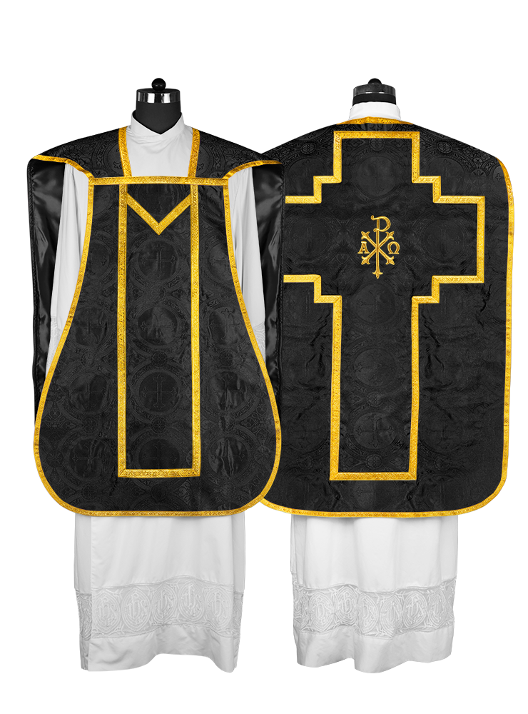Roman Chasuble with adorned motif