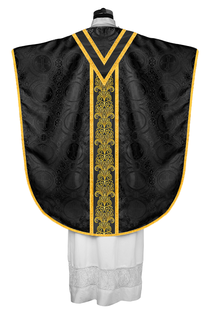 Casulla borromea con encaje bordado