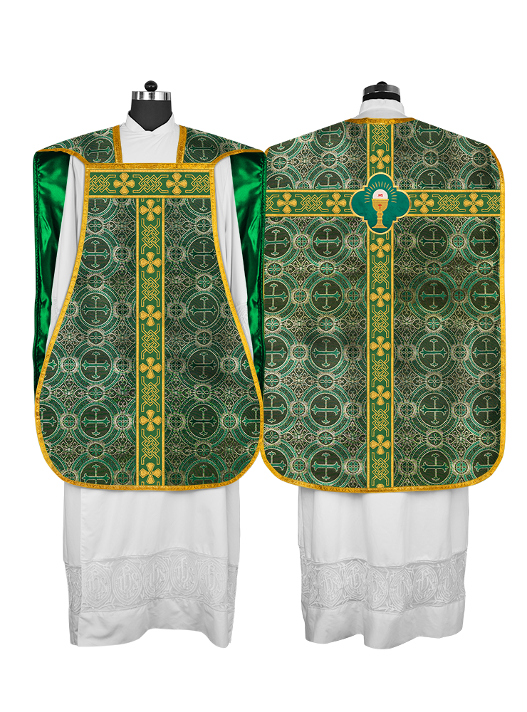 Casulla romana con motivos y ribetes 