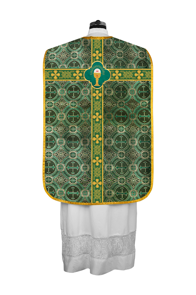 Casulla romana con motivos y ribetes 