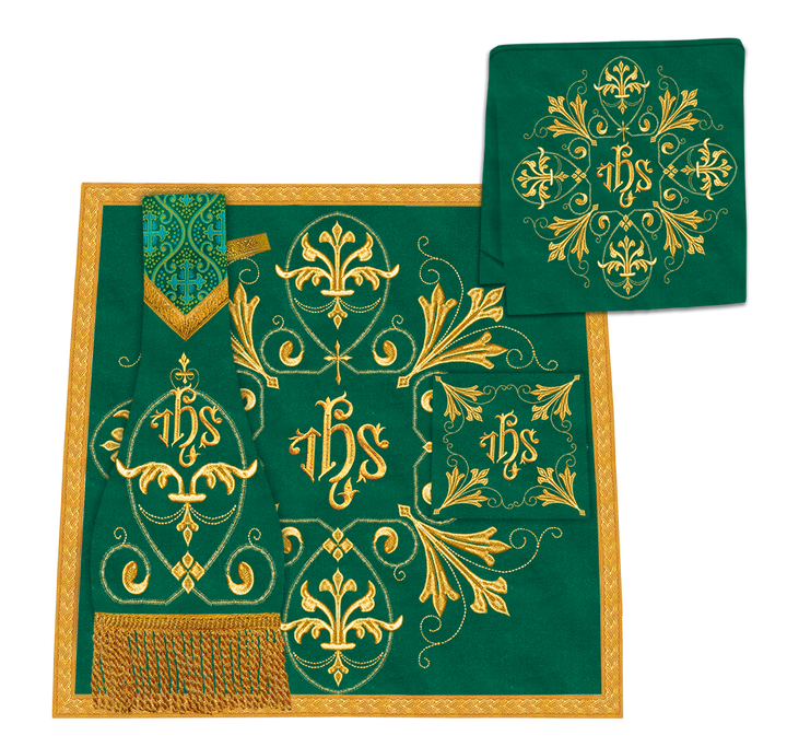 Vestimentas católicas con espalda de violín 