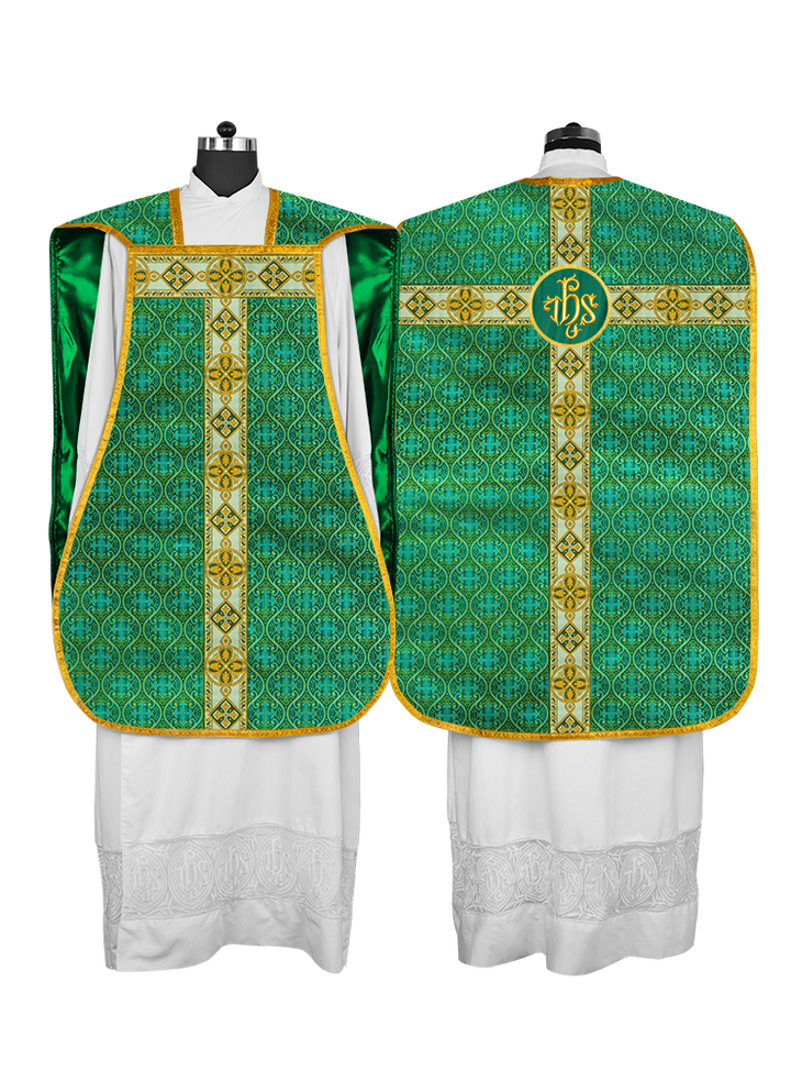 Casulla romana con trenzas detalladas 