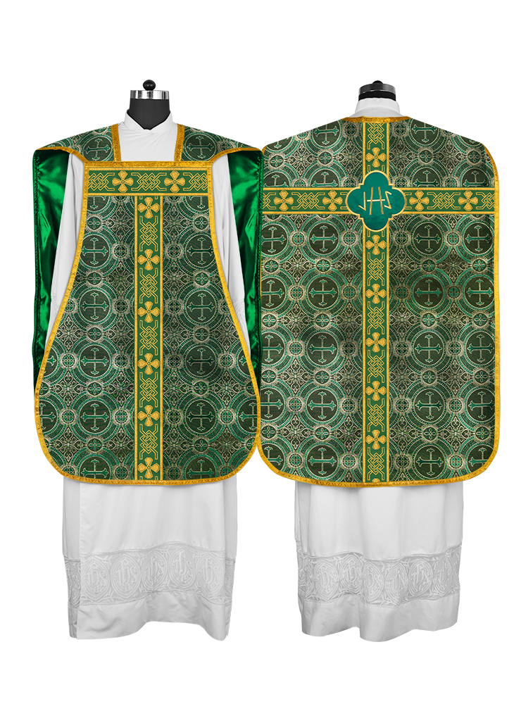 Casulla romana con motivos y ribetes 