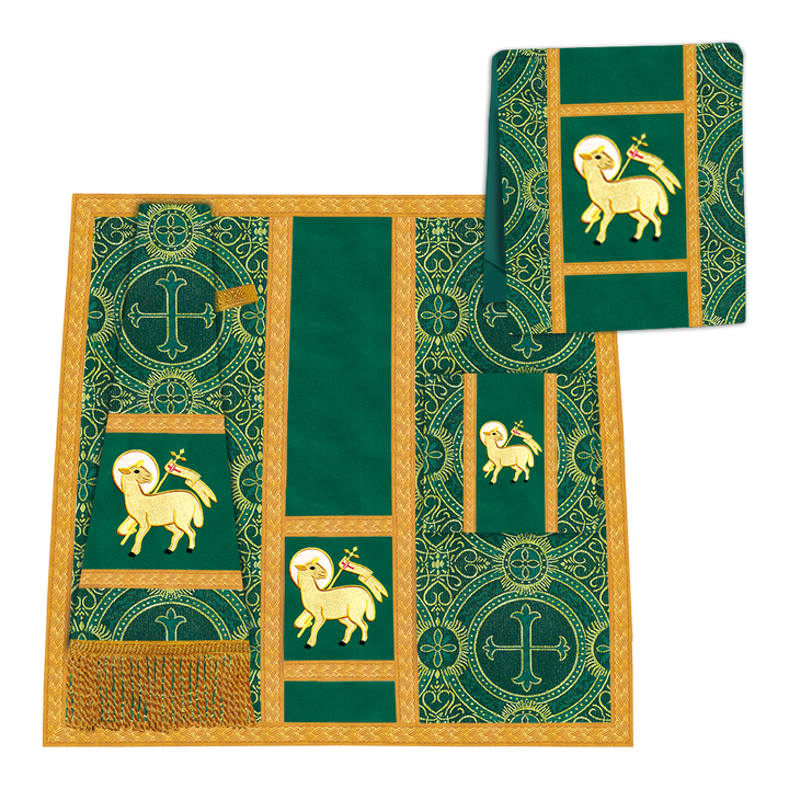 Roman Chasuble with adorned motif