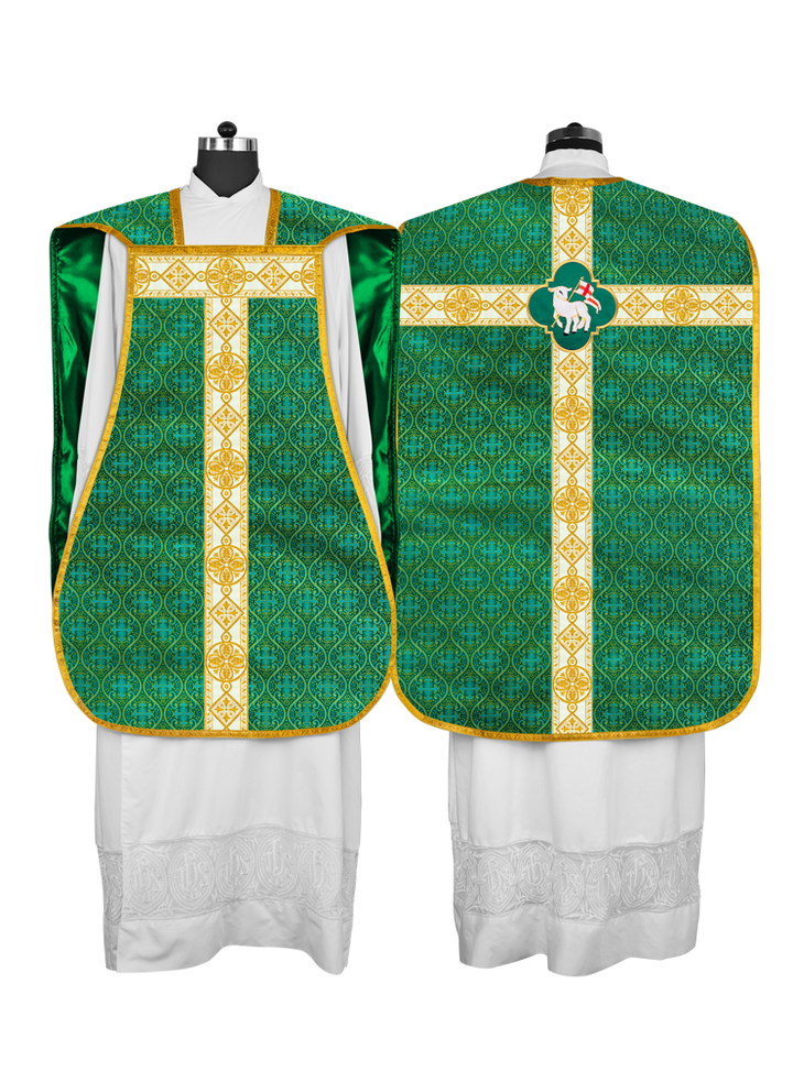 Vestimenta con espalda de violín y motivo bordado 