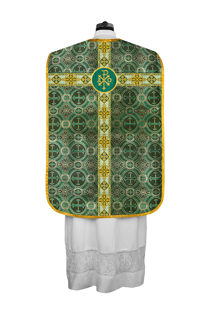 Casulla romana con trenzas detalladas 