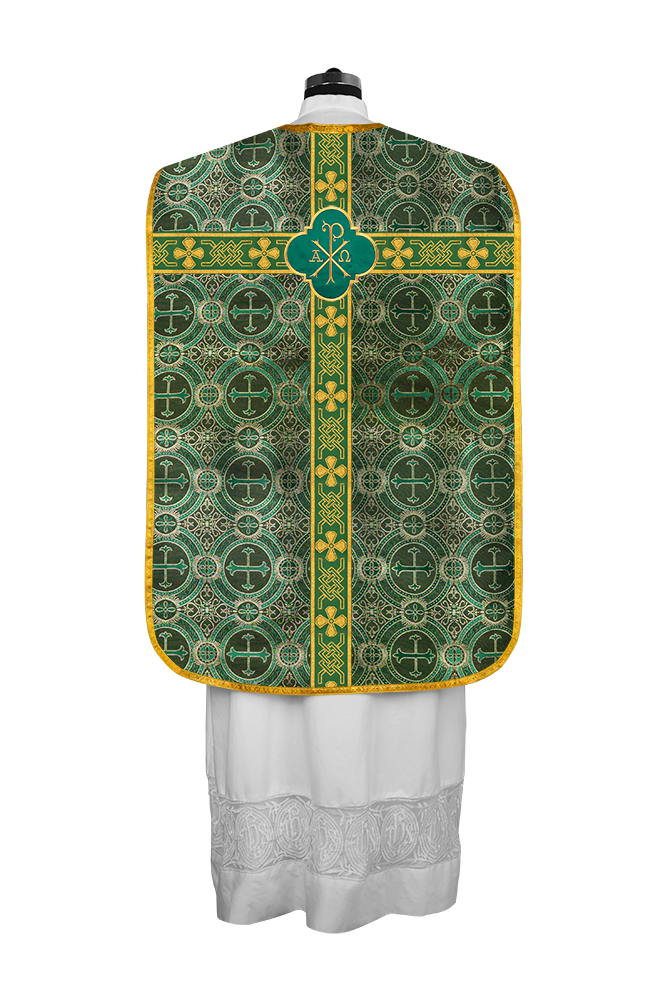 Casulla romana con motivos y ribetes 