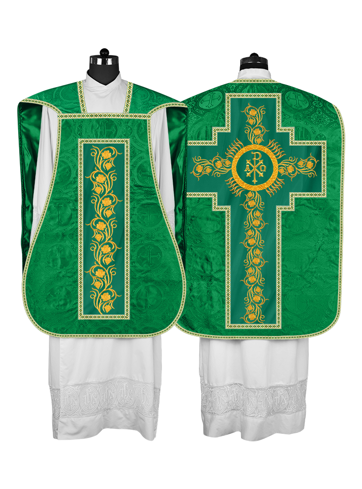 Casulla romana con bordados y adornos de uvas 