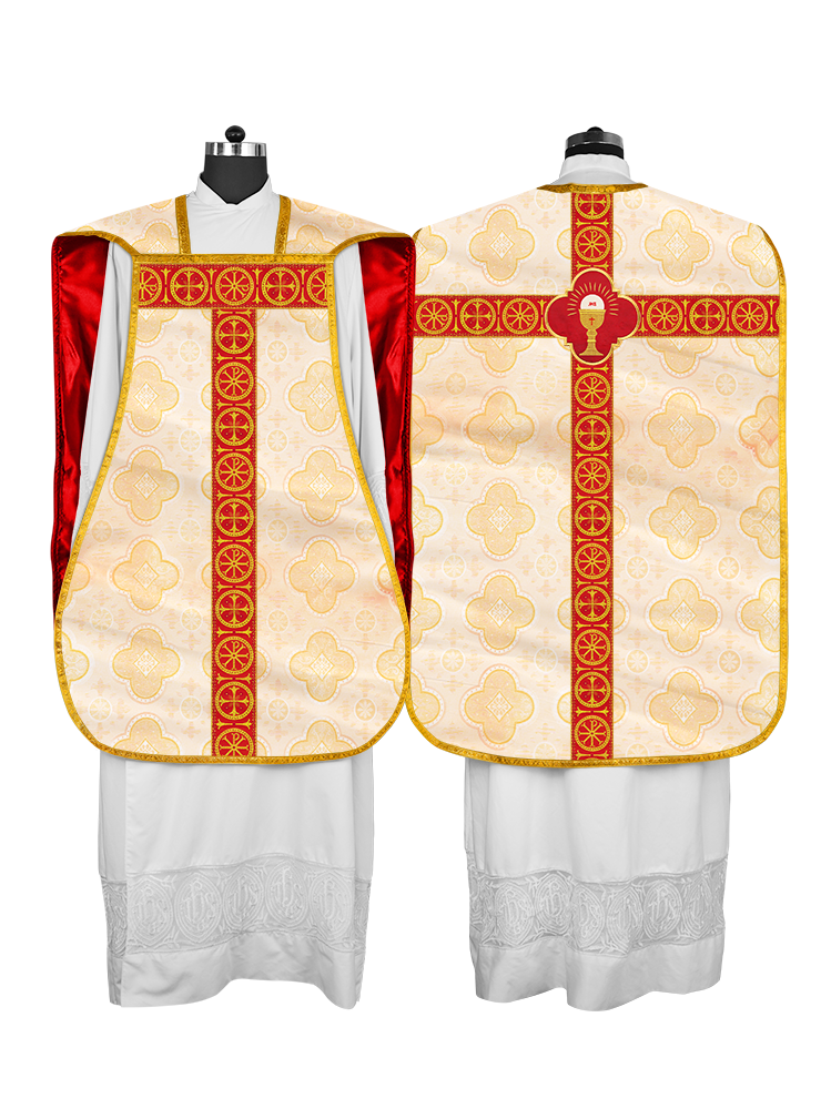 Casulla romana con motivo espiritual y trenzas ornamentadas 