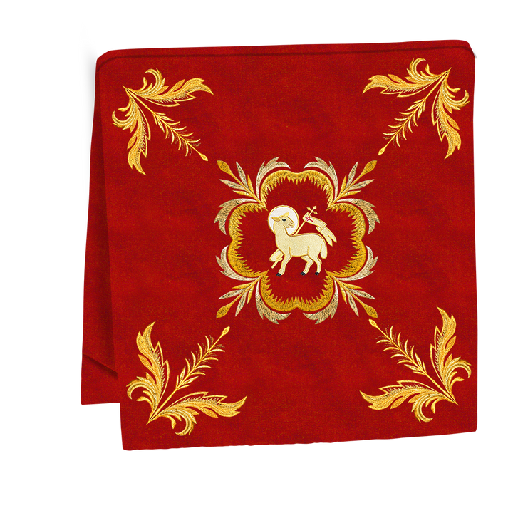 Altar Mass Set Adorned with Ornate Embroidery and Motif