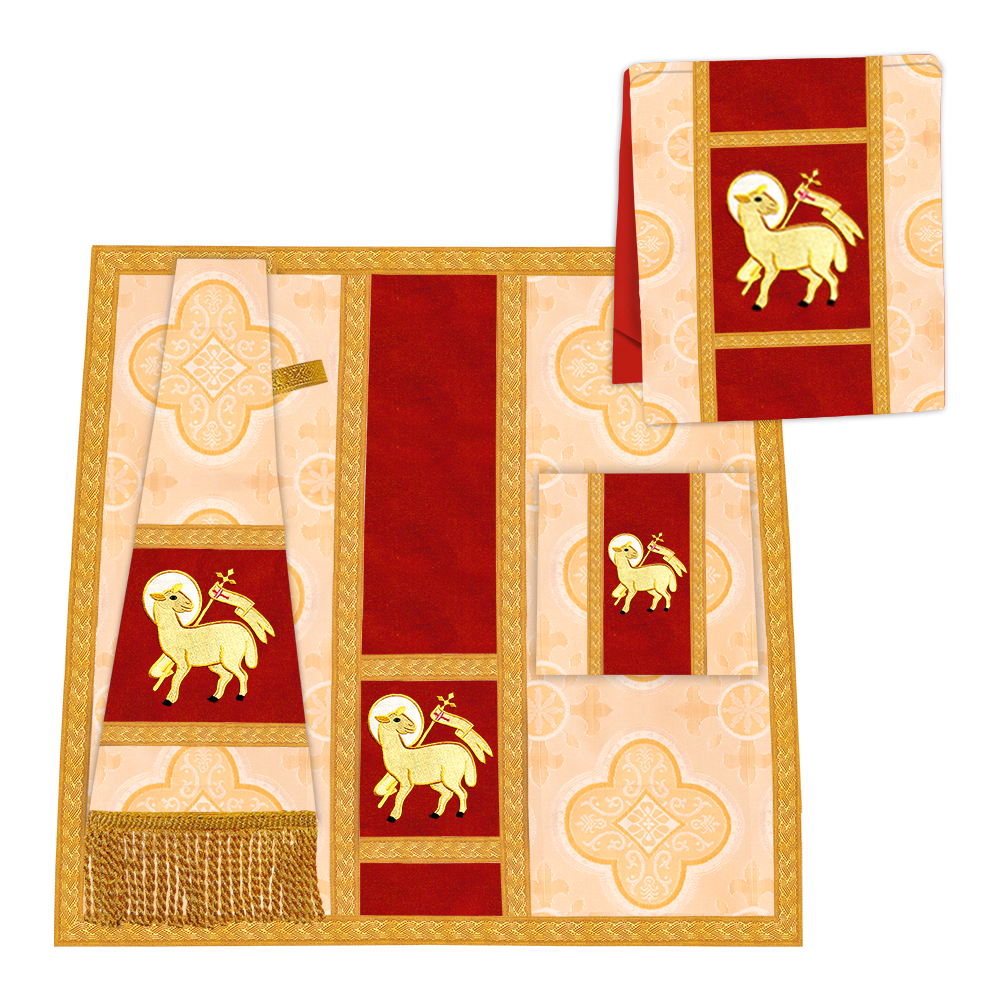 Roman Chasuble with adorned motif