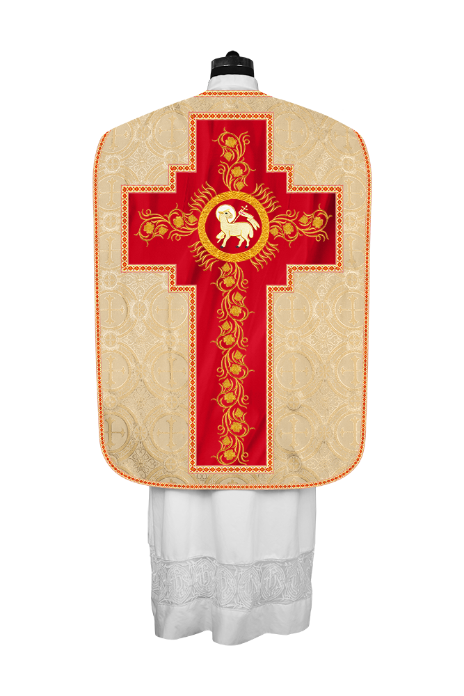 Casulla romana con bordados y adornos de uvas 