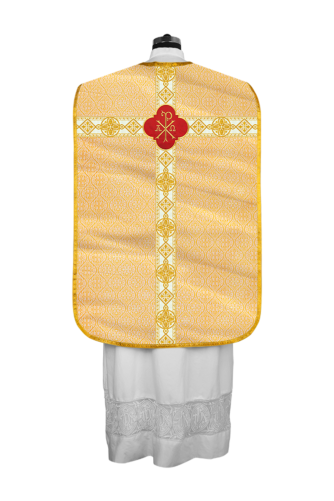 Vestimenta con espalda de violín y motivo bordado 