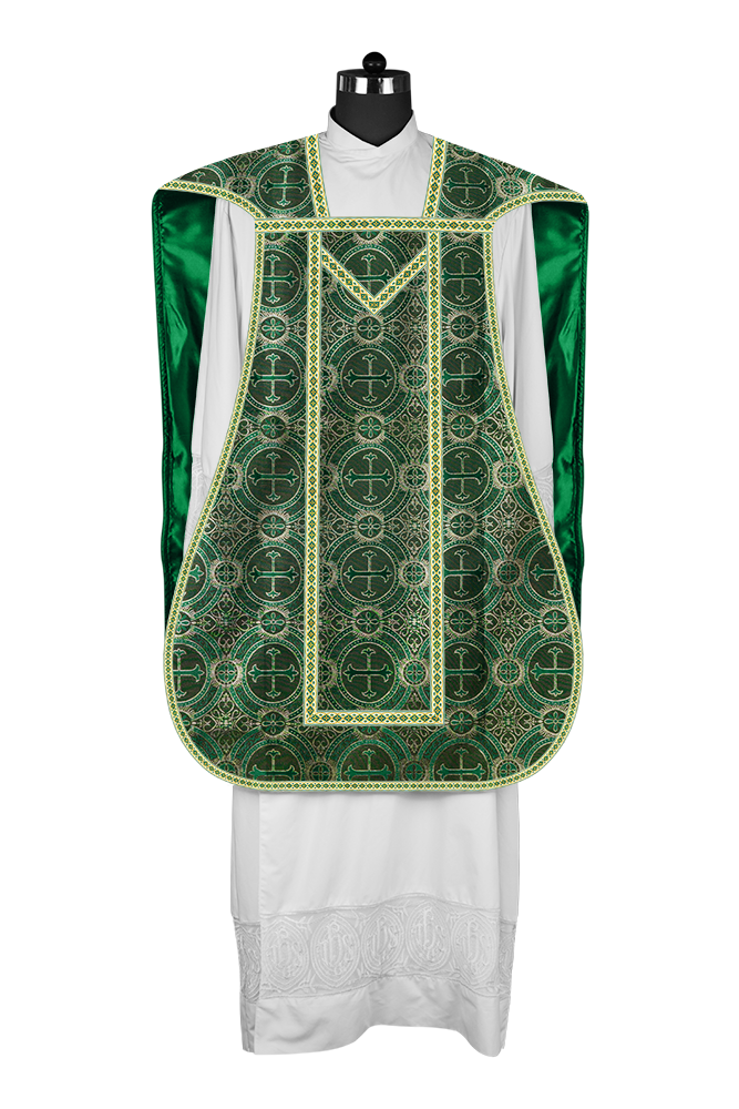 Casulla romana con motivos y ribetes adornados 