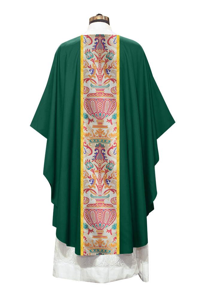 Gothic Chasubles in Coronation Tapestry
