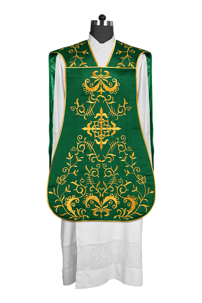 Casulla romana con bordados adornados 