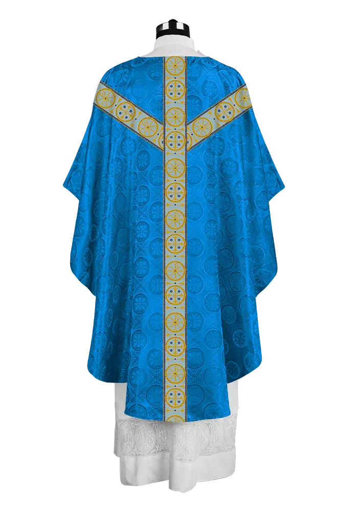 Gothic-Style Chasuble in Premium Fabric with Spiritual Motif