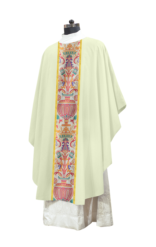 Gothic Chasubles in Coronation Tapestry