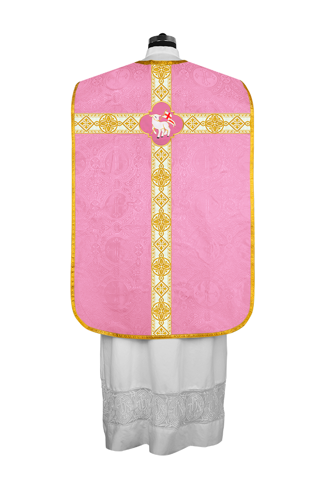 Vestimenta con espalda de violín y motivo bordado 