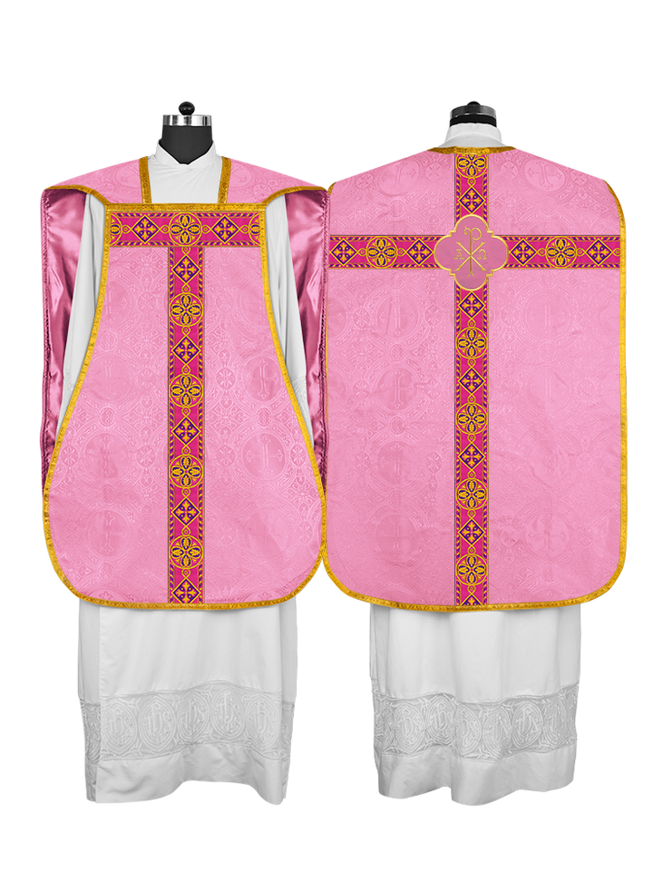 Casulla romana con trenzas tejidas