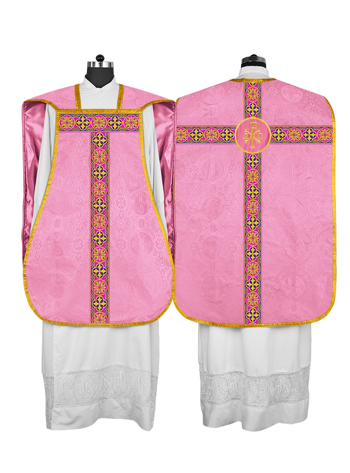 Vestidura romana con espalda de violín, motivos y ribetes trenzados 