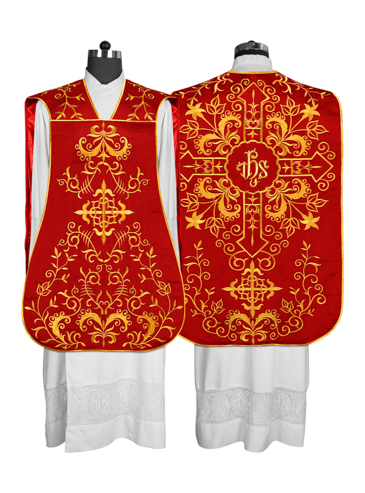 Casulla romana con bordados adornados 