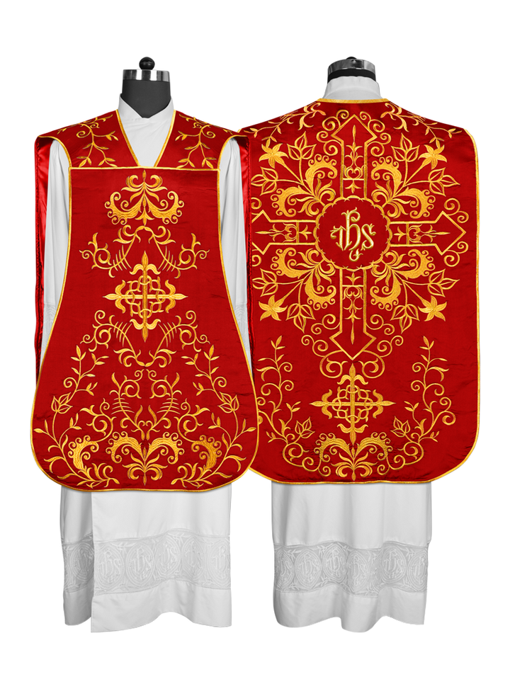 Casulla romana con bordados adornados 