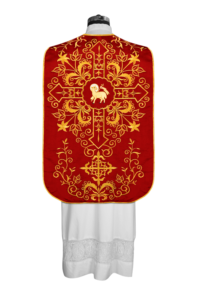 Casulla romana con bordados adornados 