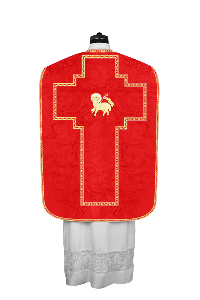 Casulla romana con motivos y ribetes adornados 