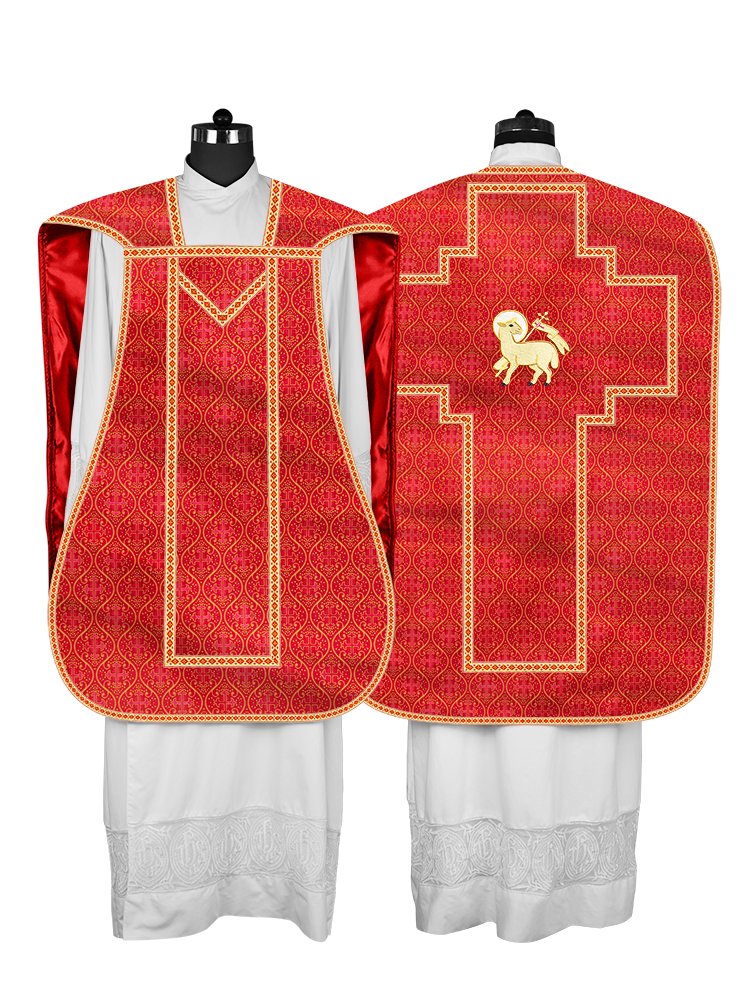 Casulla romana con motivos y ribetes adornados 