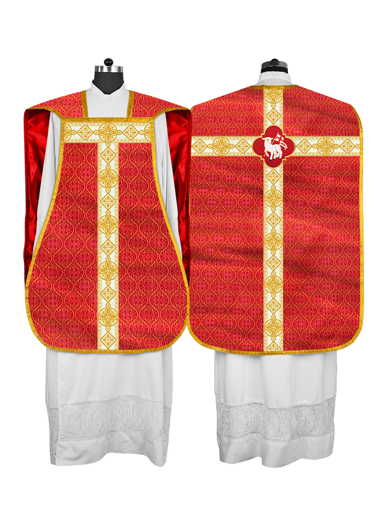 Vestimenta con espalda de violín y motivo bordado 