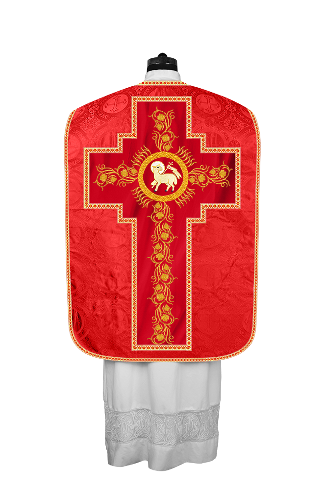 Casulla romana con bordados y adornos de uvas 