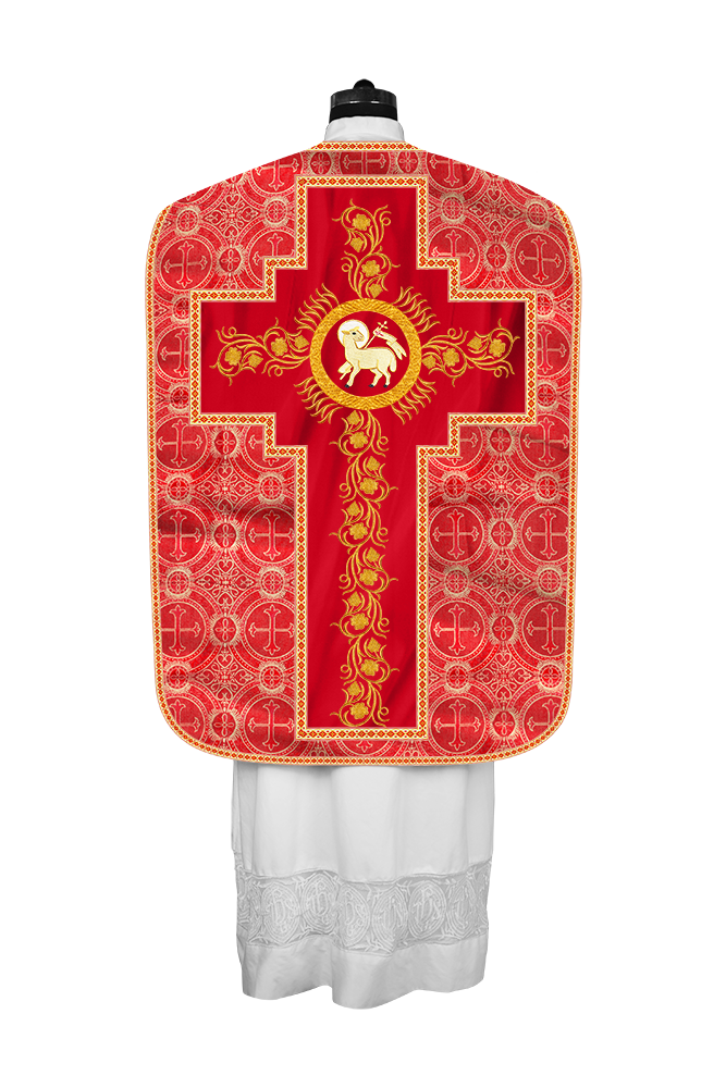 Casulla romana con bordados y adornos de uvas 