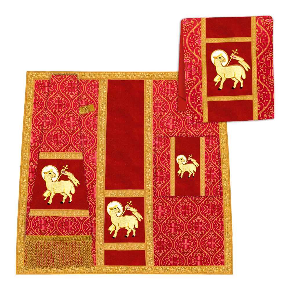 Roman Chasuble with adorned motif