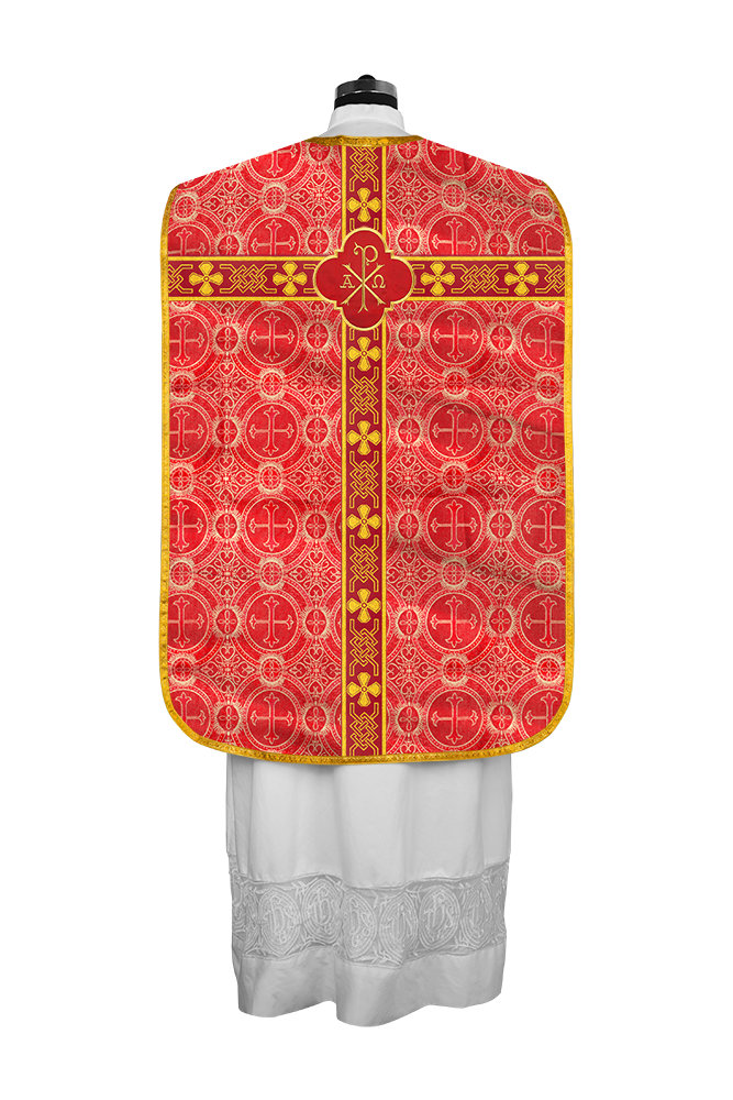 Casulla romana con motivos y ribetes 