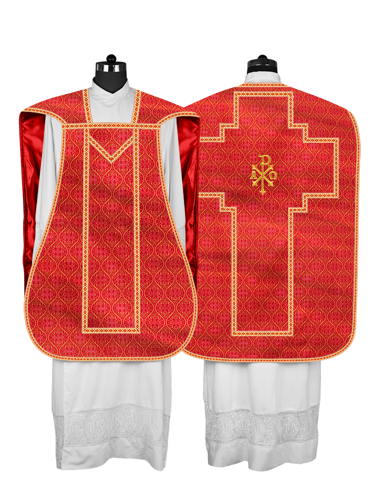 Casulla romana con motivos y ribetes adornados 