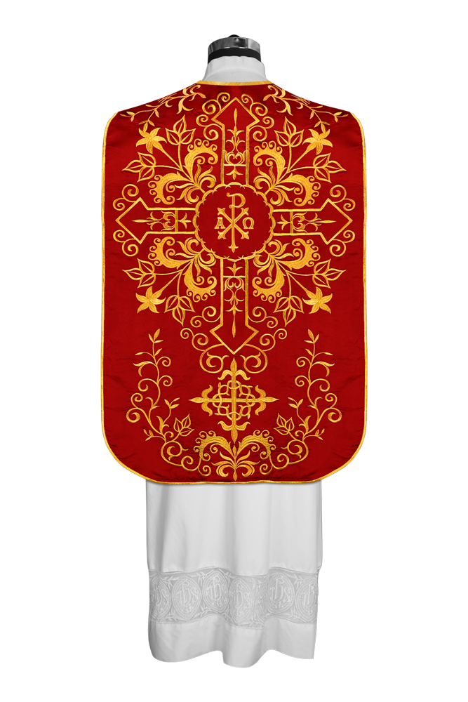 Casulla romana con bordados adornados 