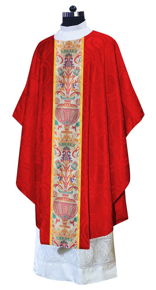 Gothic Chasubles in Coronation Tapestry