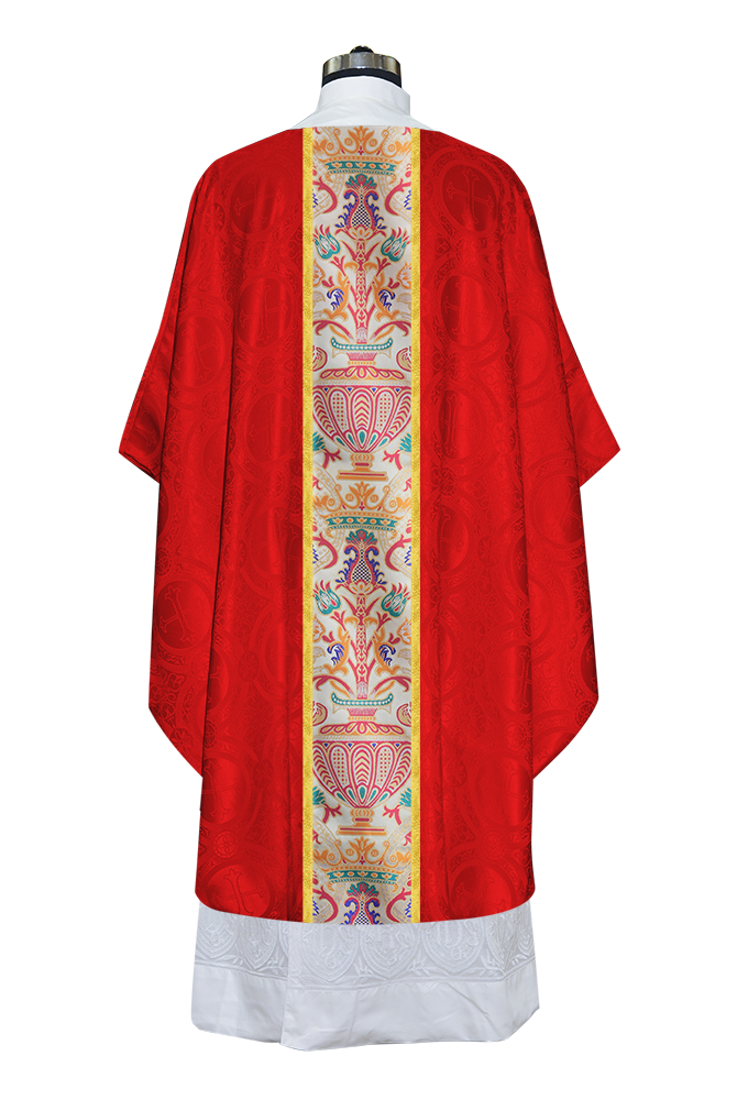 Gothic Chasubles in Coronation Tapestry
