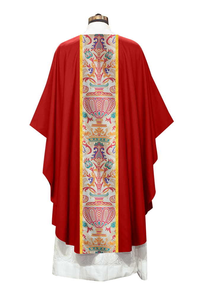 Gothic Chasubles in Coronation Tapestry